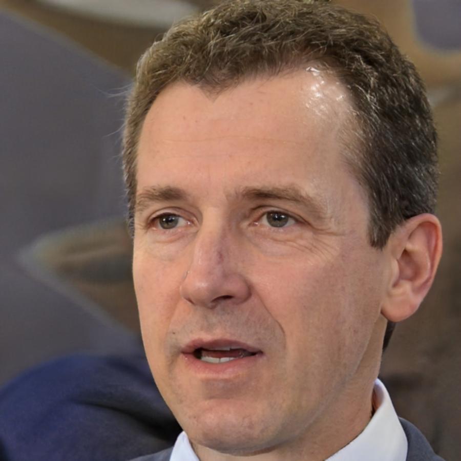 Portrait de Marc Tremblay, analyste ayant suivi notre formation en analyse fondamentale